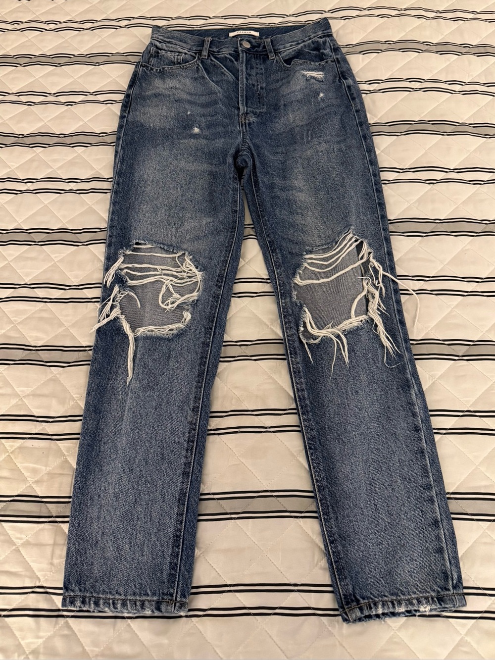 PacSun Ultra High Rise Slim Jeans Distressed Women’s Size 26